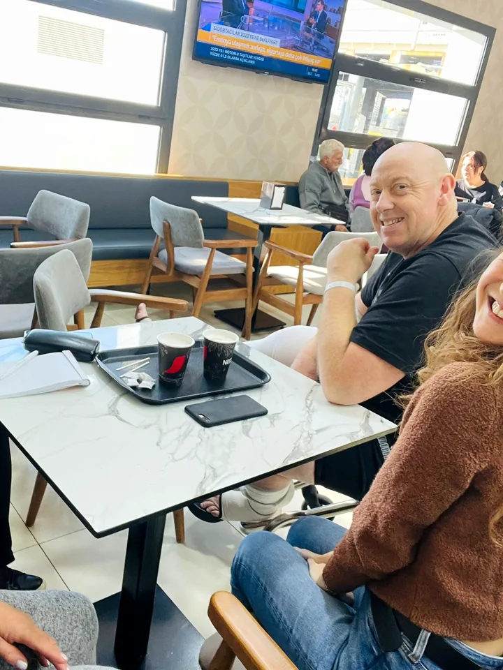 A real YourMedcare knee replacement patient in Turkey — Back to enjoying the trip